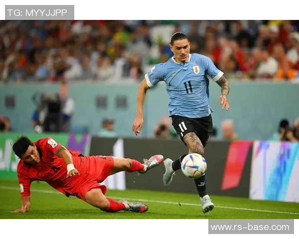 努涅斯在赛场上的崛起与挑战：从新星到足球巨星的成长之路